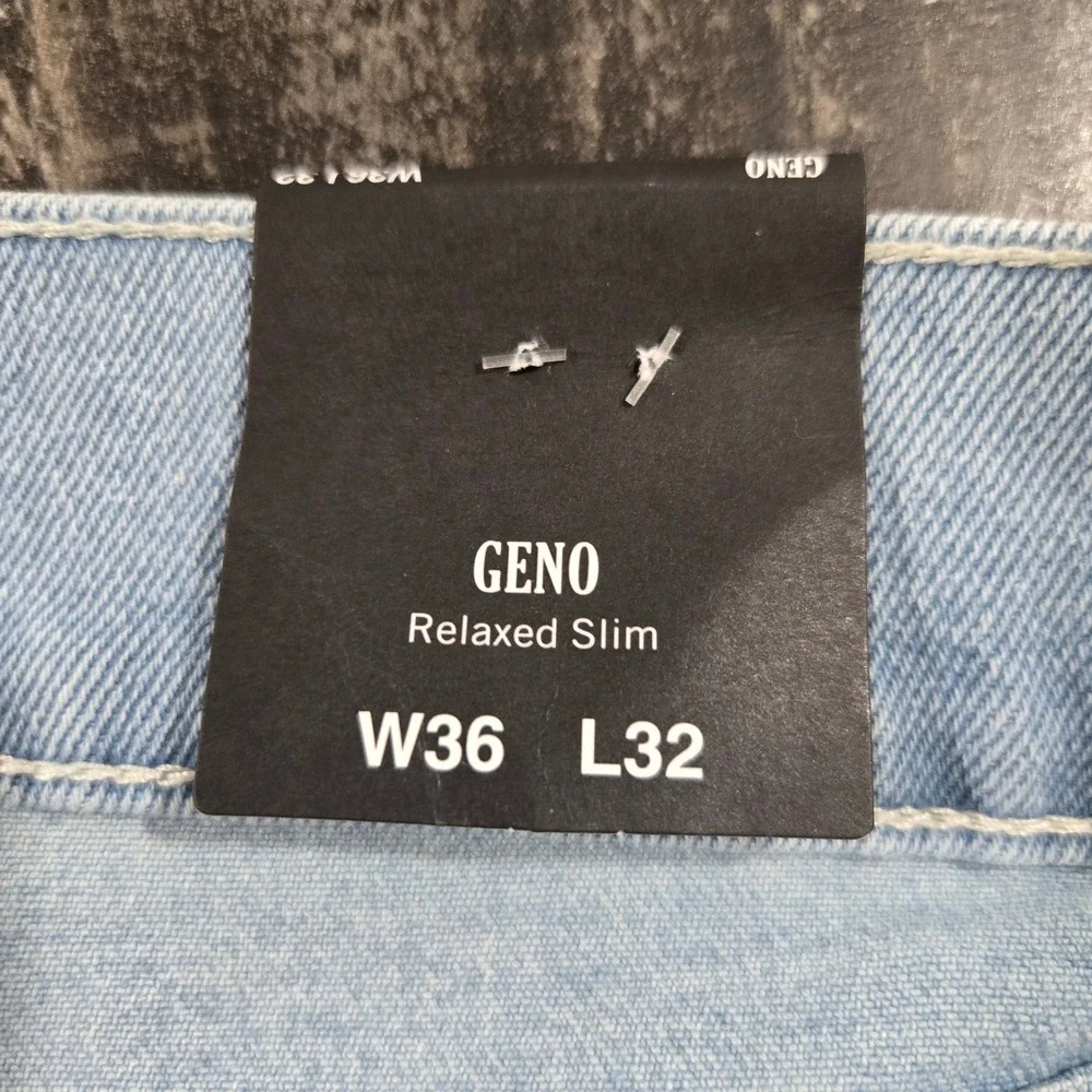 True Religion Geno Slim Fit Varsity Patch Denim Jeans Light Wash Deadstock NWT